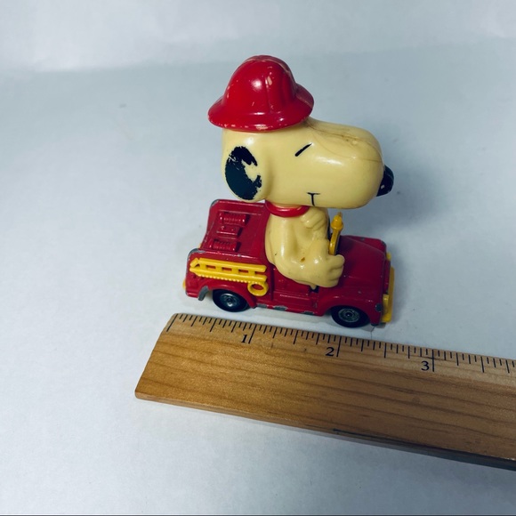 Snoopy firetruck metal truck vintage toy 1966 - Picture 3 of 7